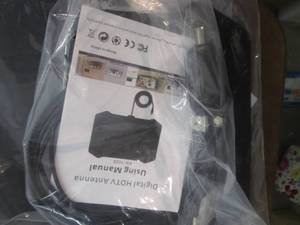 lot 79 image: 3 Digital HDTV Antennae...