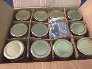 lot 141 image: 12 pk Hexagon Jars 4 oz...