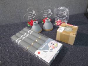 lot 173 image: Coasters, Placemats, Dcor Items, ...
