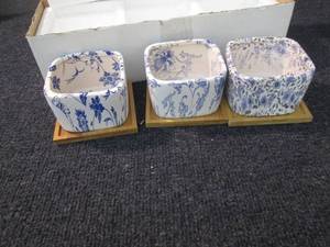lot 188 image: 3 Small Planters with Trays...