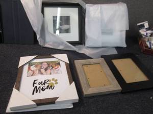 lot 204 image: 5 Assorted Frames...