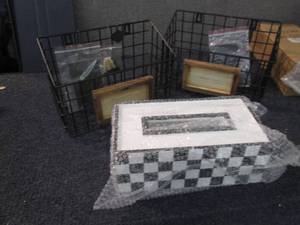 lot 209 image: 2 Dcor Baskets, Tissue Box...