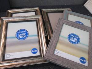 lot 215 image: 5- 8x10 Frames - no stands...