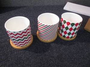lot 229 image: 2-3pks Small Planters with Trays...