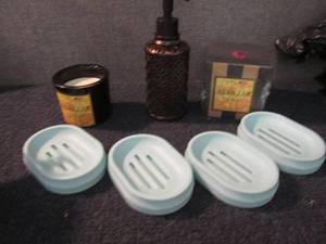 lot 278 image: 4 Soap Dishes, Dispenser, 2 Candles...