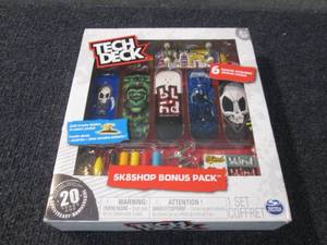 lot 324 image: Tech Deck Sk8shop Bonus  Pack...