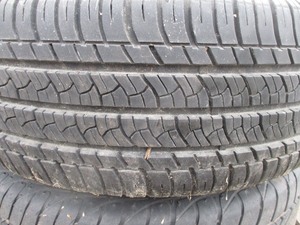 lot 7 image: 3 TIRES  P205  60R15