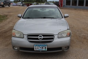 lot 6036 image: 2003 Nissan Maxima GLE - 1 Owner