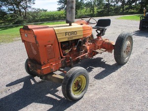 lot 3 image: FORD 4500 INDUSTRIAL TRACTOR