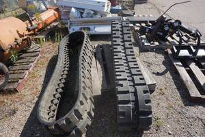 Pair of Bobcat Skid Loader Skid Steer Rubber Tracks