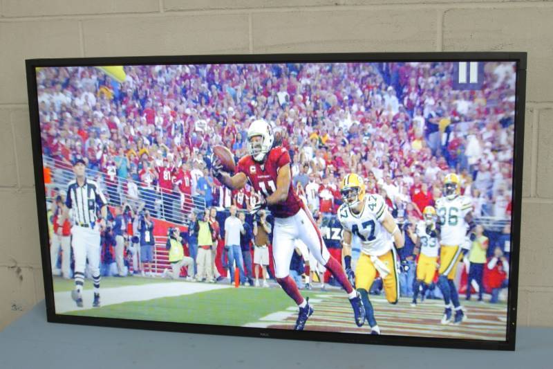 lot 85 image: NEC Professional  Industrial Grade Full HD 1080p High Definition 46 Large Screen LCD Monitor Display