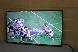 lot 106 image: Sharp Roku 50 1080p HD LCD Display - Wireless Smart LED TV  Television  Monitor  Display