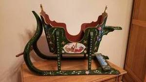 lot 1 image: Ornate Rosemal Christmas Sleigh