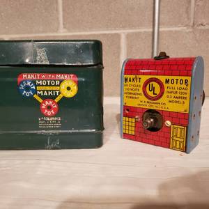 lot 137 image: Retro Motor Makit Toy Collection