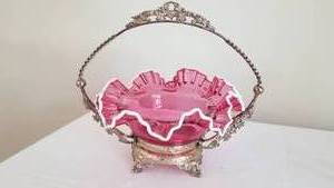 lot 123 image: Cranberry Frilled Glass Brides Basket