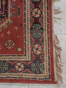 lot 134 image: Oriental Area Rug 43 x 61