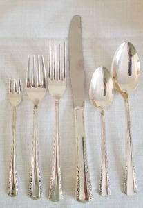 lot 84 image: Holmes & Edwards Flatware Service for 12