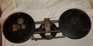 lot 32 image: Antique School Counter Weight Scale