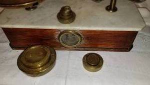 lot 31 image: Antique Counter Weight Scale