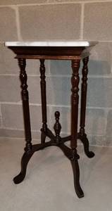 lot 127 image: Centurion Marble Top Tiered Side Table