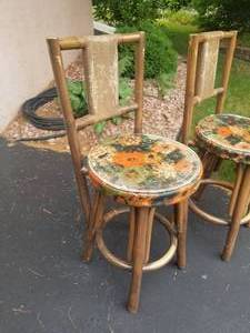 lot 7 image: Set of 4 Vintage Bar Chairs