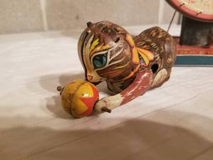 lot 183 image: Vintage Metal Animal Toys
