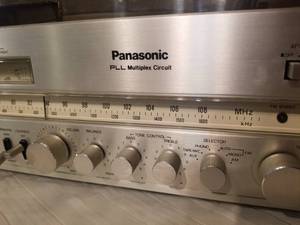 lot 174 image: Vintage Panasonic AmFM Stereo Cassette and Record player
