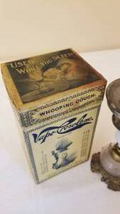lot 63 image: Vapo Cresolene Kerosene Lamp with Box