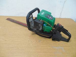 lot 11 image: weed Eater 19 Hedge Trimmer