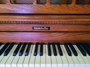 lot 23 image: Baldwin Upright Piano