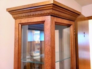 lot 39 image: Display Cabinet