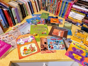lot 129 image: Large Lot Of Books