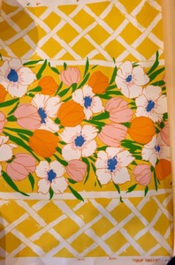lot 132 image: Vintage Wallpaper