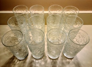 lot 140 image: Glassware Set