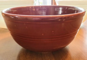 lot 142 image: Vintage Mixing Bowls