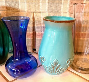 lot 173 image: Decorative Vases