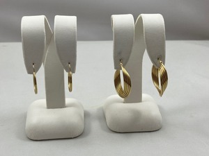 lot 5 image: 2 Pairs of 14k Solid Yellow Gold Hoop Earrings