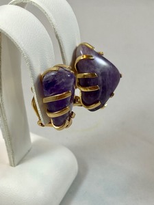 lot 37 image: Pair of Vintage Amethyst Clip On Earrings