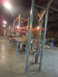 lot 104 image: TEARDROP PALLET RACKING