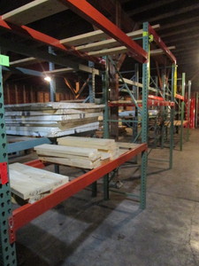 lot 111 image: TEARDROP PALLET RACKING