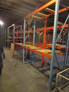 lot 114 image: TEARDROP PALLET RACKING