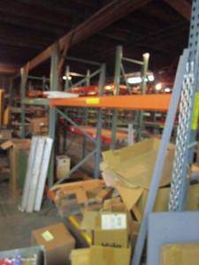 lot 122 image: TEARDROP PALLET RACKING