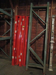 lot 151 image: TEARDROP PALLET RACKING - LOOSE