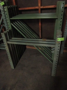 lot 161 image: TEARDROP PALLET RACKING - LOOSE