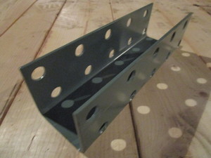 lot 170 image: TEARDROP PALLET RACKING UPRIGHT SPLICES WITH BOLTS