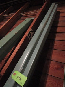 lot 196 image: TEARDROP PALLET RACKING CROSS BEAMS - LOOSE