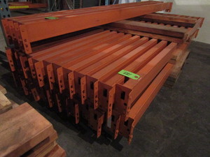 lot 189 image: TEARDROP PALLET RACKING CROSS BEAMS - LOOSE