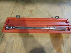 lot 12 image: Mac Tools Torque Wrench