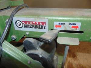 lot 33 image: Central Machinery Bench Sander