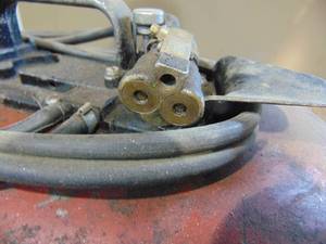 lot 35 image: Metal Johnson Boat Gas Tank